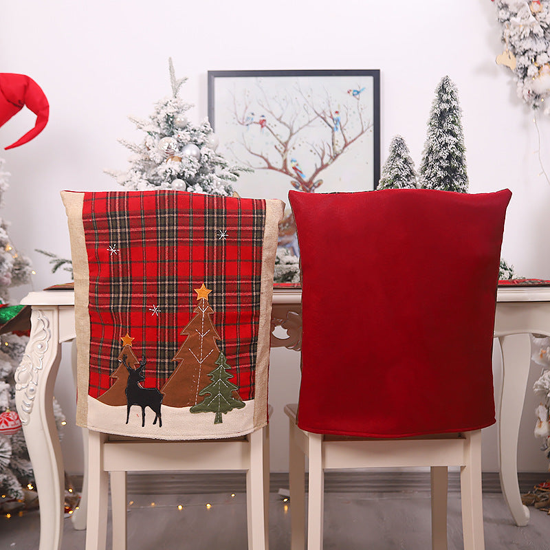 Housse de chaise à carreaux forêt avec décorations de Noël