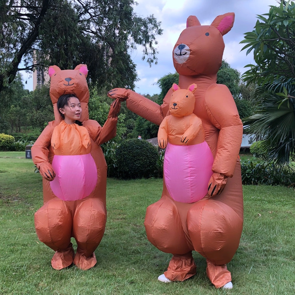 Costumes de spectacle d'Halloween dans un parc d'attractions