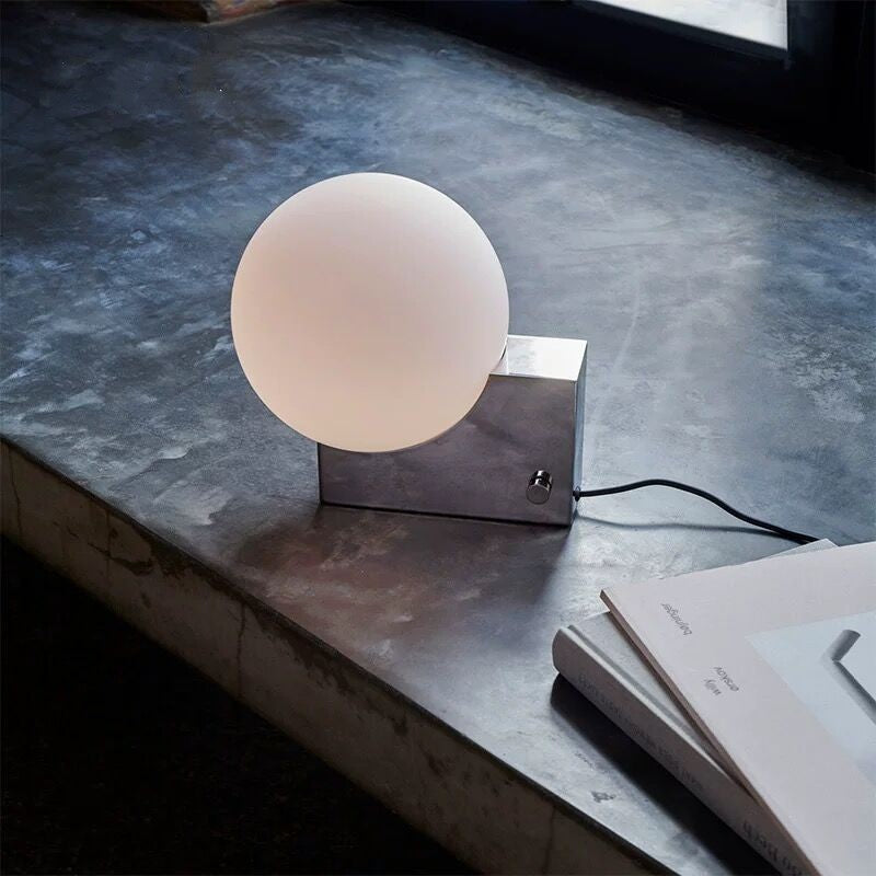 Lampe de table décorative nordique en forme de lune blanche laiteuse, design danois