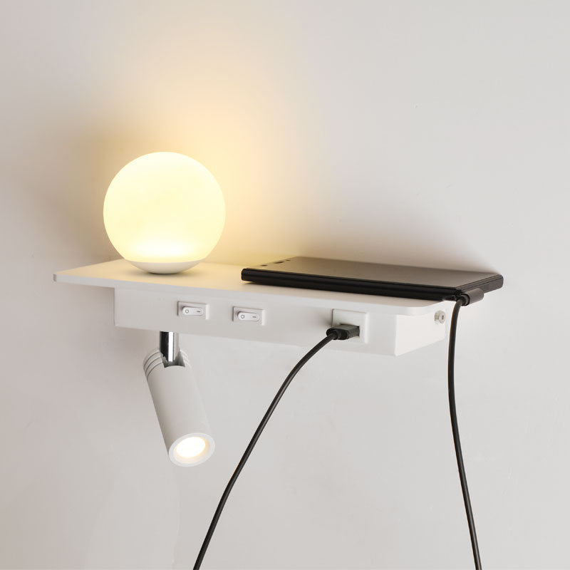 Lampe de chevet avec étagère pour port USB