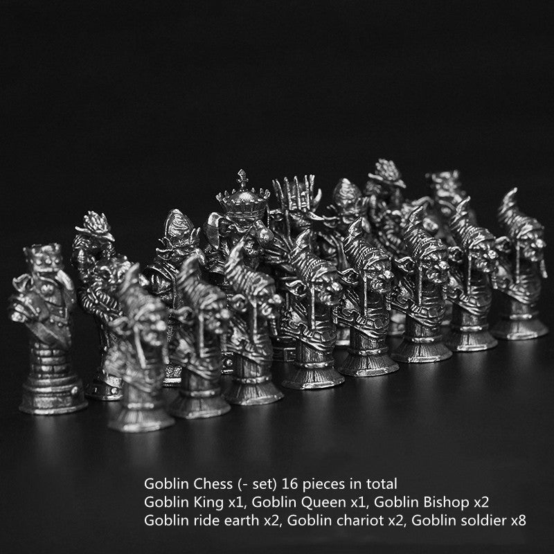 Alloy High-grade Terran Goblin Chess Table Decoration