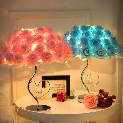 Lampe de table en forme de coeur rose