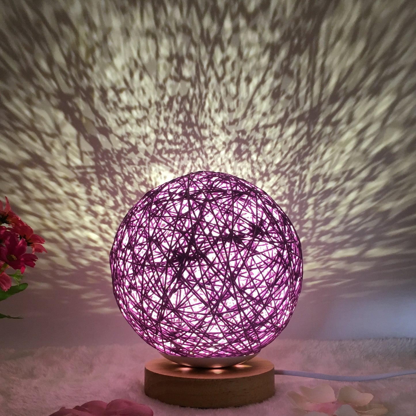 Amazon vente chaude lampe de table en lin créative nouvelle et unique LED intelligente USB7 couleur RGB16 couleur télécommande lampe boule en rotin