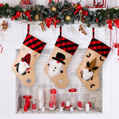 Décorations de Noël Pendentif de fenêtre brodé en tissu à carreaux rouges et noirs