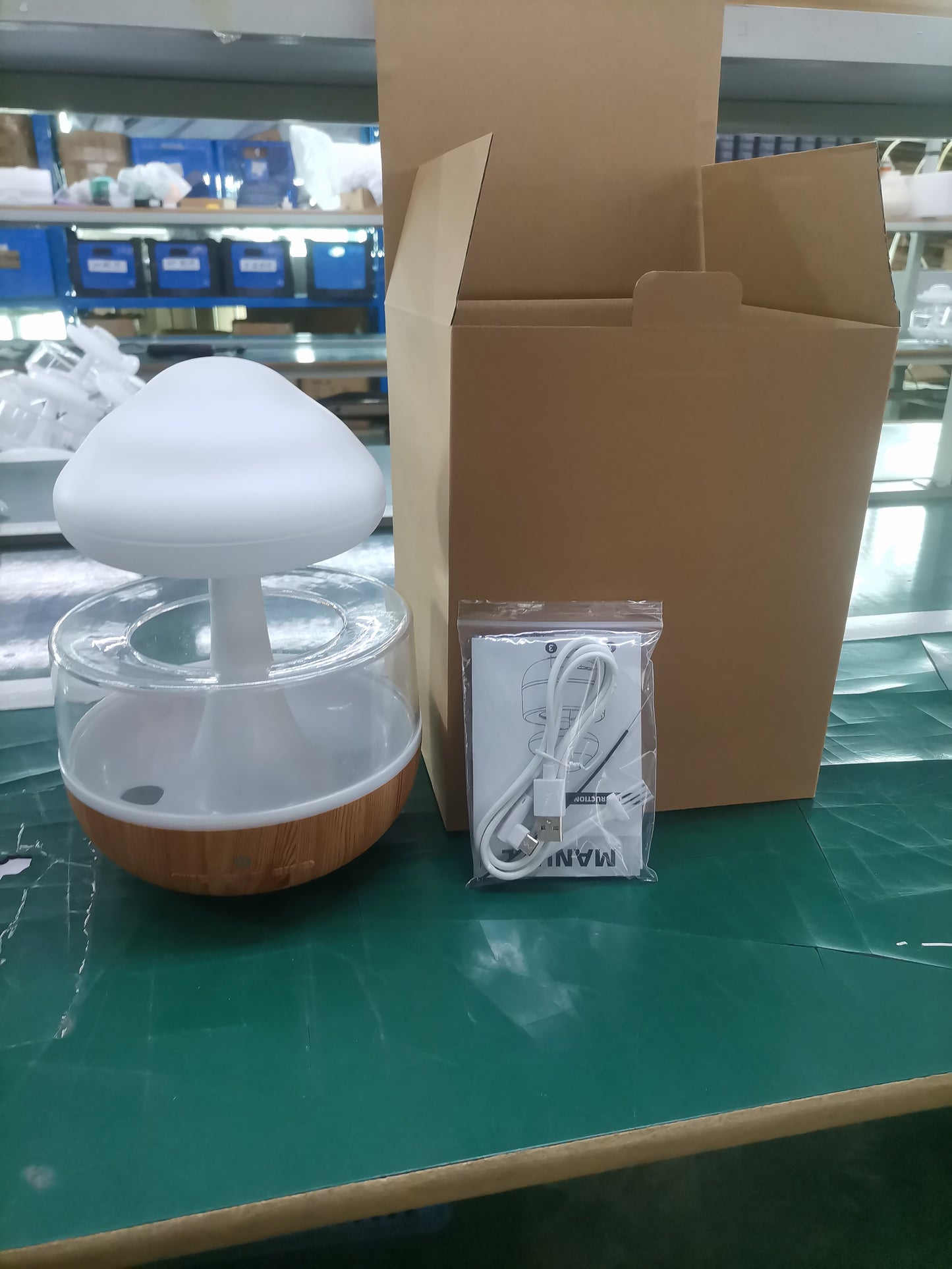 2023 New Design Raining Cloud Humidifier 400 ML Colorful Cloud Humidifier With Water Drop For Christmas Gift