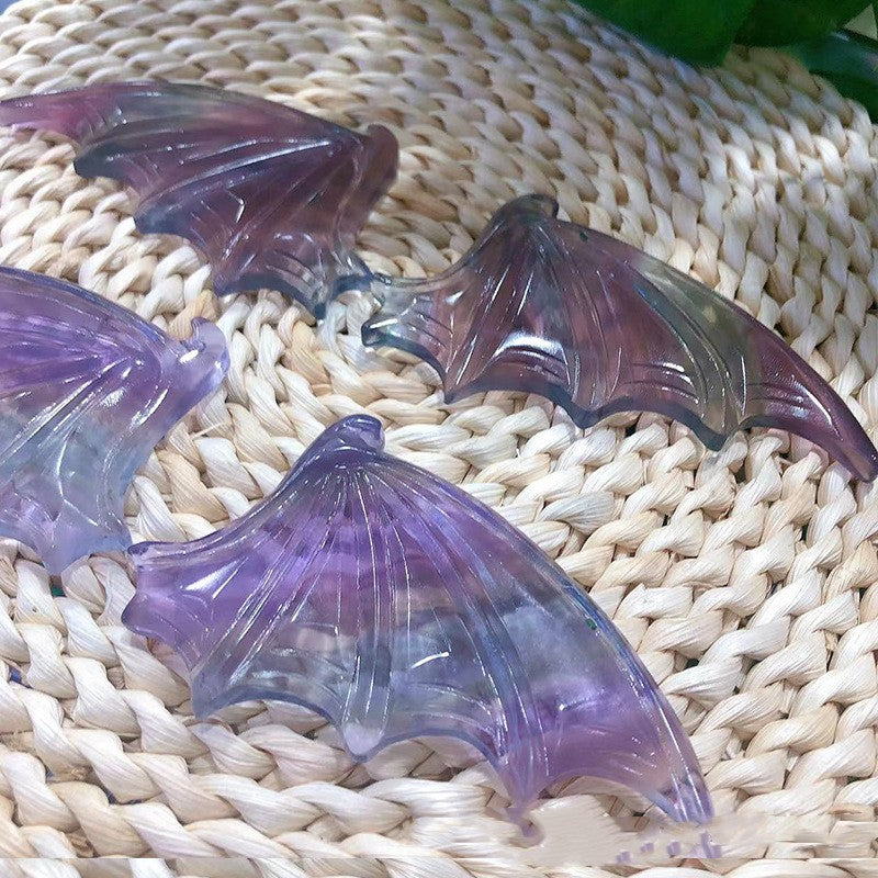 Aile de chauve-souris en fluorite naturelle, une paire d'ornements