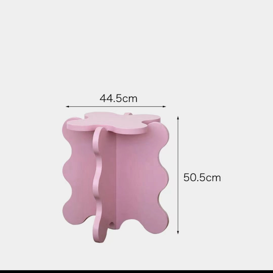 Cartoon Wavy End Cream Colored Petal Table