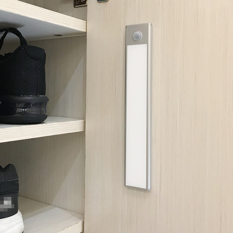 Luz LED para debajo de gabinete con Sensor de movimiento, luz de noche de armario recargable por USB para cocina, lámparas de pared interiores