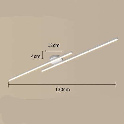 Luz minimalista para pasillo largo y simplicidad moderna