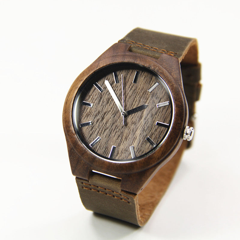 Montres-bracelets en bois de noyer