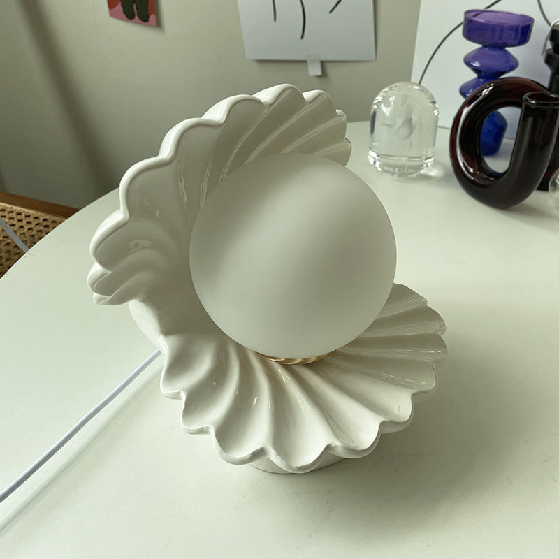 Lampe de table en céramique Shell