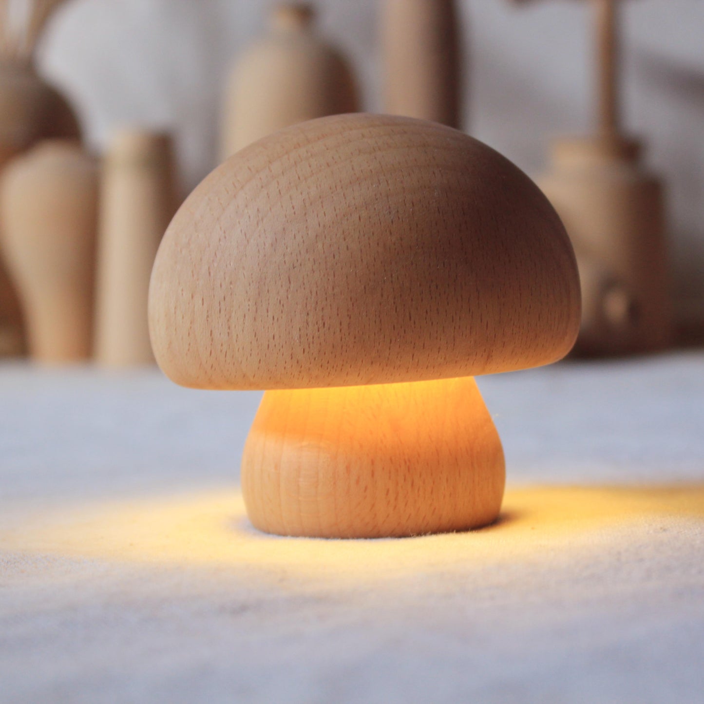 Veilleuse rechargeable en forme de champignon en bois massif