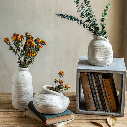 Vase en céramique pour décoration d'intérieur