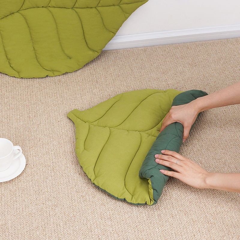 Cat Mattress Leaf Shape Cat Nest Cat And Dog Double-Sided Available Floor Mat Cover Pad Warm And Comfortable Cartoon Cat Bed Indoor Warm Accessories