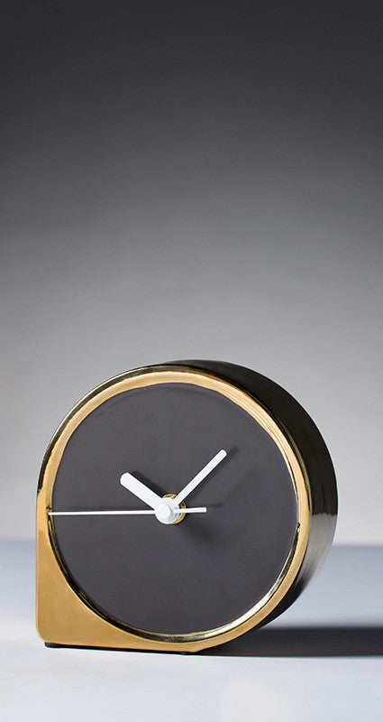 Petite horloge de bureau, décoration de table de chevet