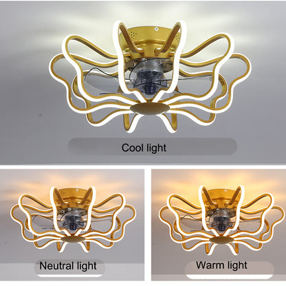 Lumière du ventilateur dans un salon simple d'étage bas