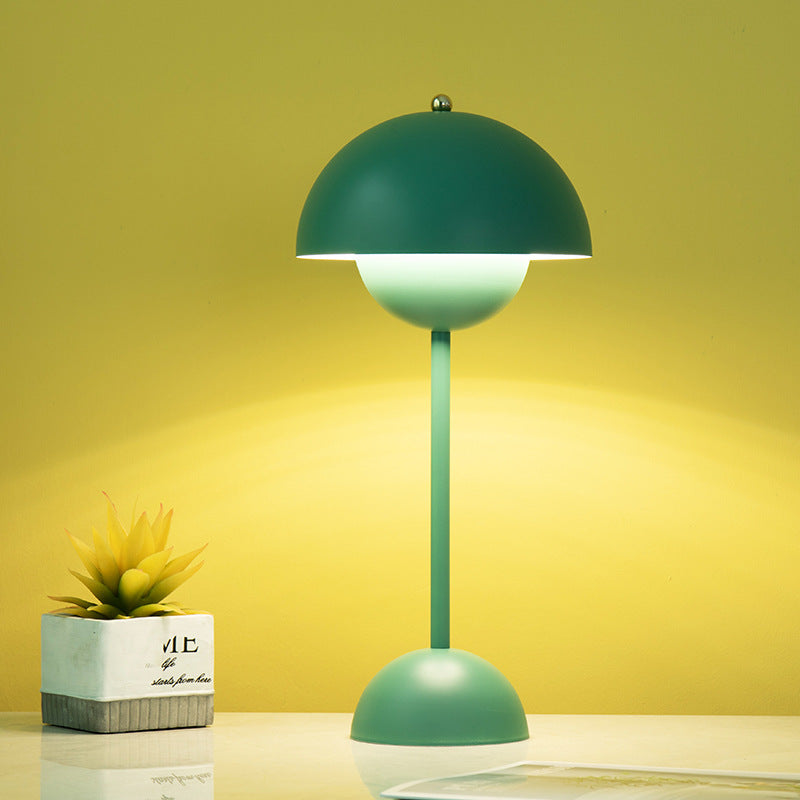 Creative Nordic Simple Bud Table Lamp