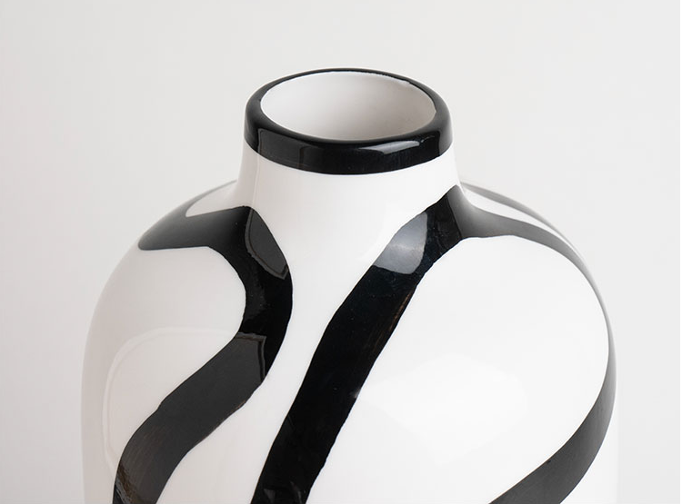 Fashion Abstract Line Floor Vase