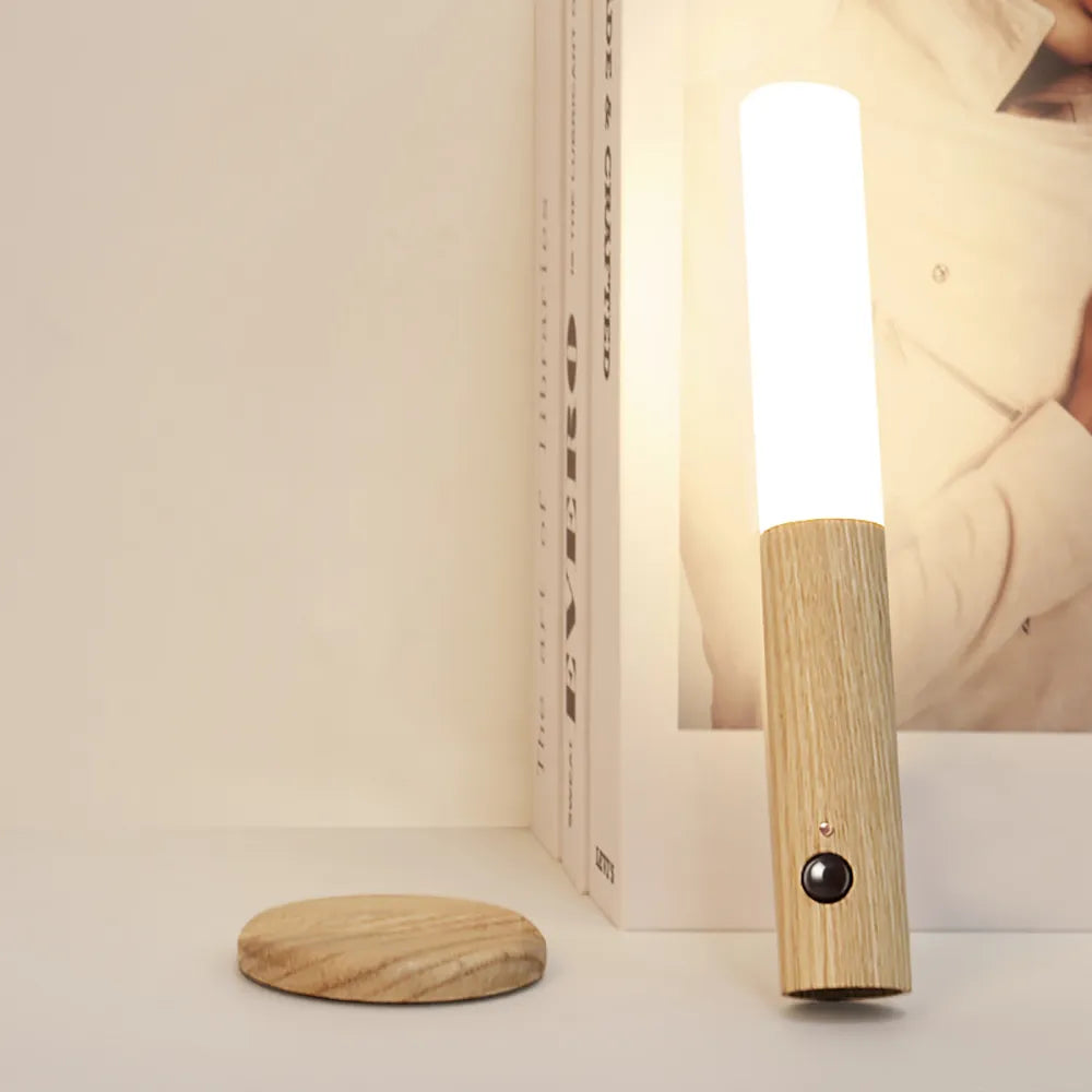 Sensor de movimiento PIR automático inteligente creativo LED recargable luz nocturna magnética luz de pared de madera lámpara de luz para armario de cocina