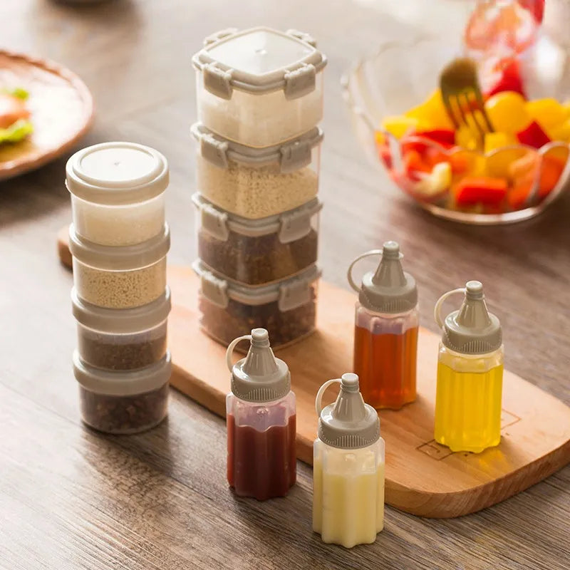 4pcs Plastic Sauce Squeeze Bottle Mini Seasoning Box Salad Dressing Containers Outdoor Portable Barbecue Spice Jar Kitchen Tool