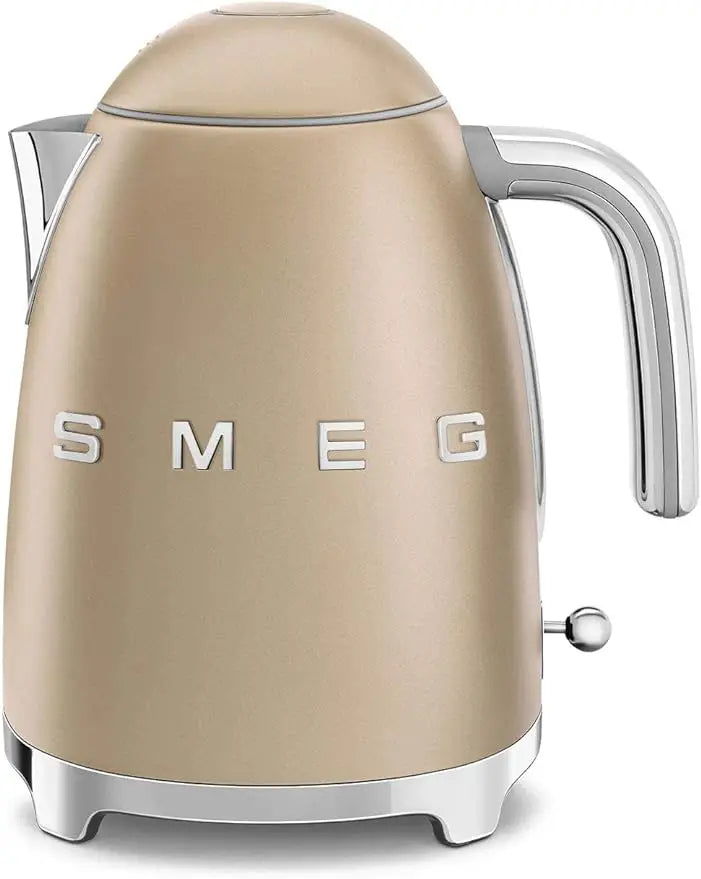 Hervidor SMEG de 7 tazas (champán mate)