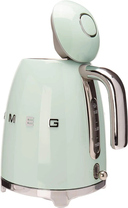 Hervidor SMEG de 7 tazas (champán mate)