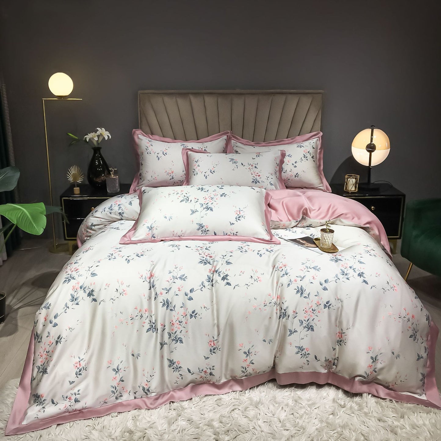 Double Sided Silk Printed Bed Set Of Four Pieces With Ice Silk