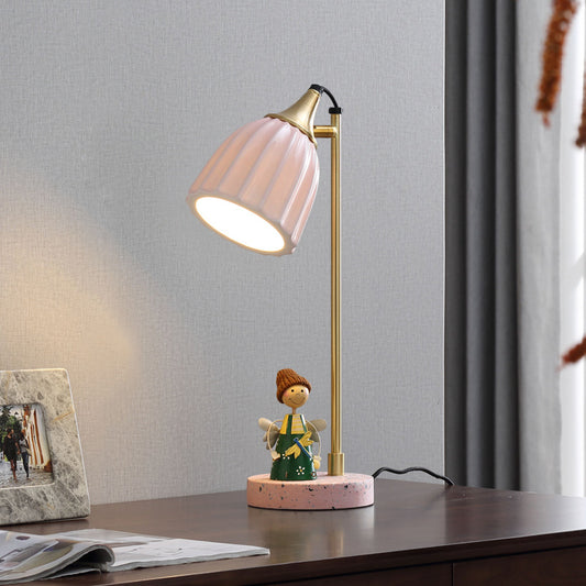 Lampe de table en céramique transmettant la lumière de style nordique