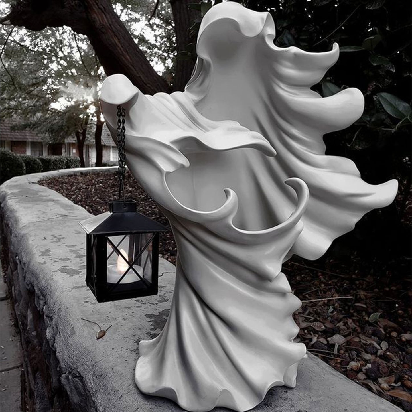 Faceless Ghost Sculpture Halloween Ghoul Resin Sculpture Decoration Party Decoration For Home Decor