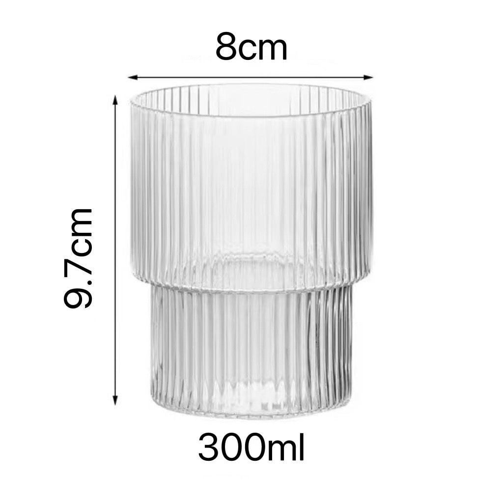 Tasse de jus de café de boisson froide en verre