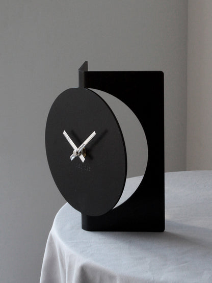 Table Clock Silent Clock Bauhaus Style Decorative Vertical Pendulum Pieces