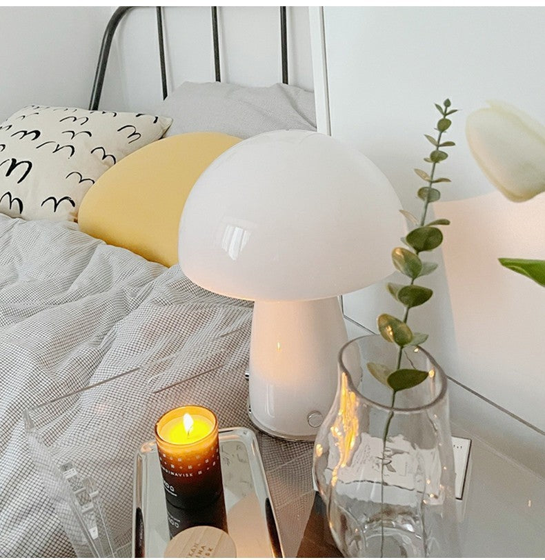 Lampe de table champignon B&amp;B créative dans une atmosphère décorative