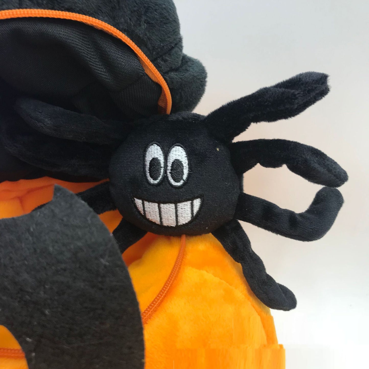 Jouet en peluche d'oreiller de citrouille de chapeau d'Halloween