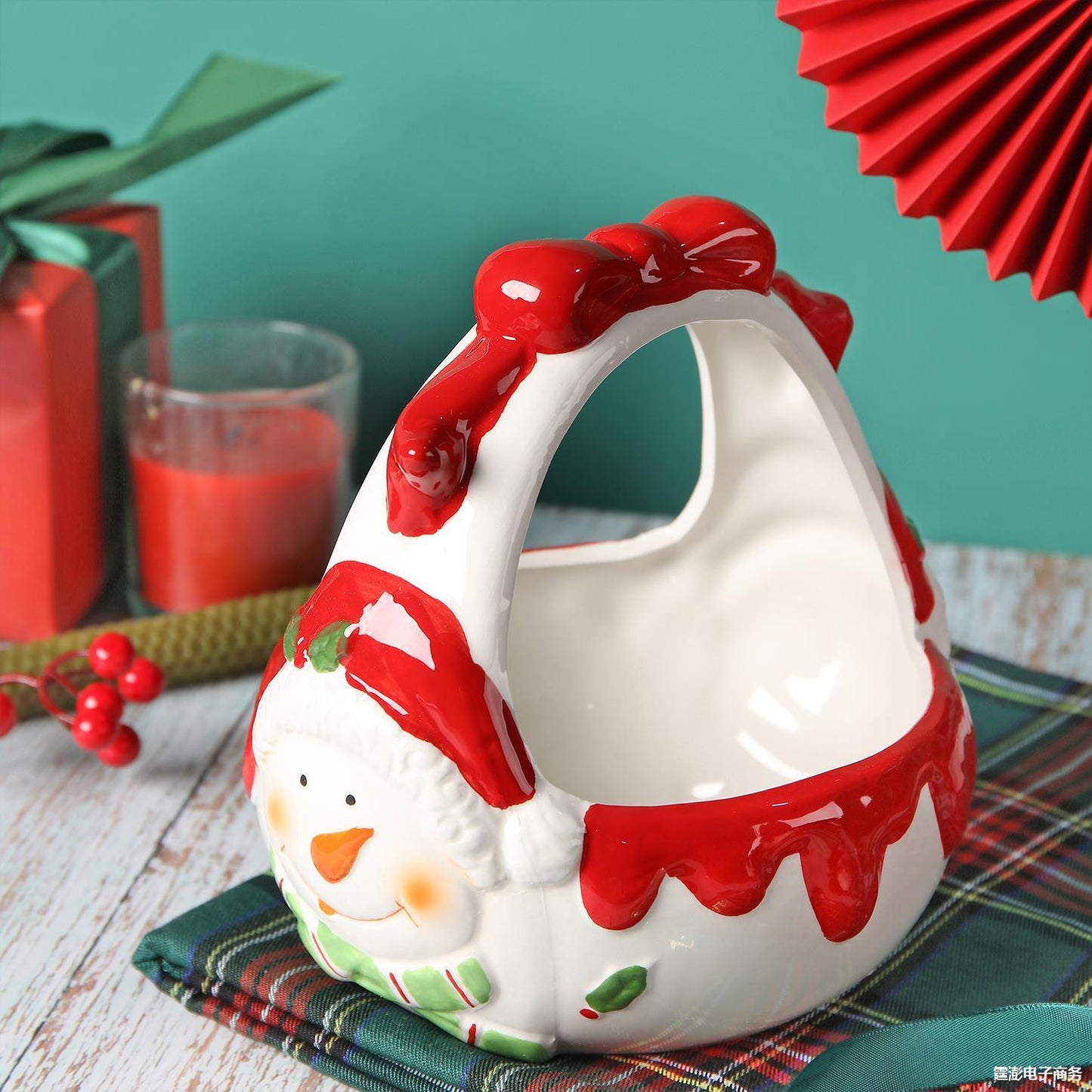 Three-dimensional Hand-painted Santa Claus Ceramic Basket