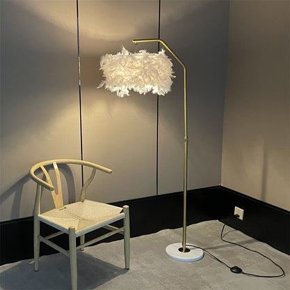 Lampadaire créatif en plumes de marbre dans le salon