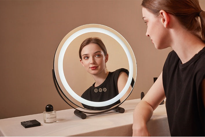 Miroir de maquillage bureau Led charge coiffeuse avec lumière de remplissage