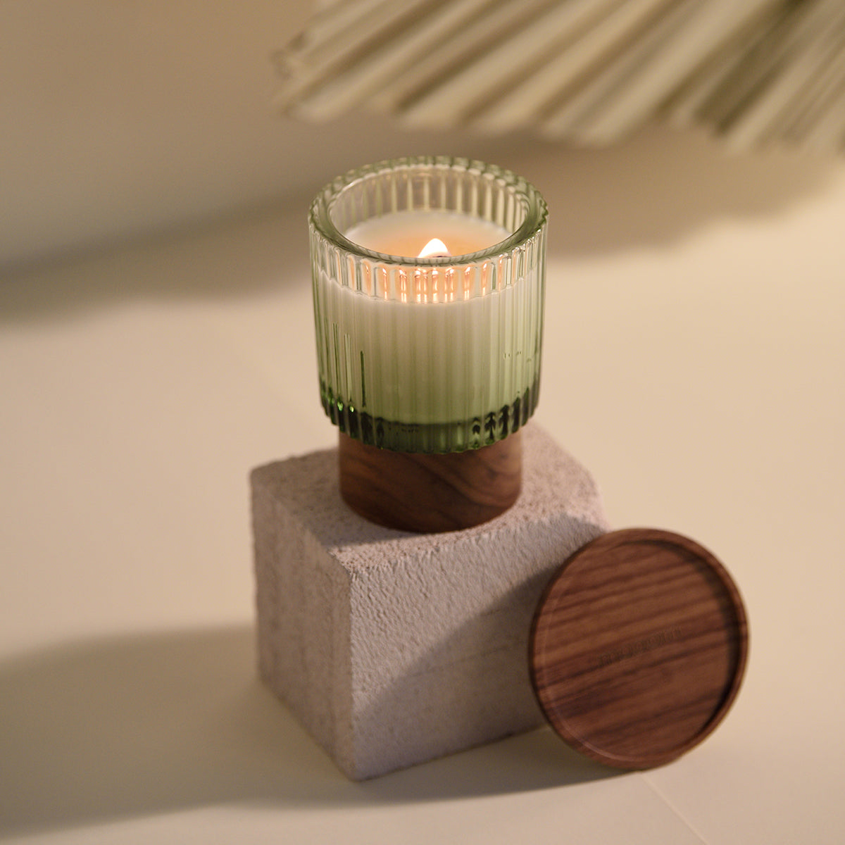 Stylish Personality Home Reclining Scented Candle