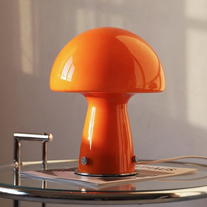 Lámpara de mesa Creative B&amp;B Mushroom en un ambiente decorativo