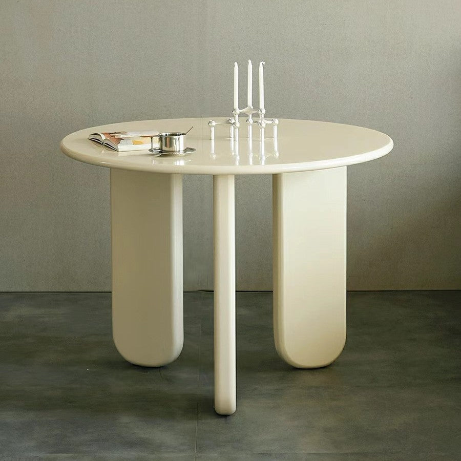 Combinaison table ronde et chaise de petit ménage