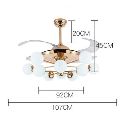 Lumière du ventilateur dans un salon simple d'étage bas