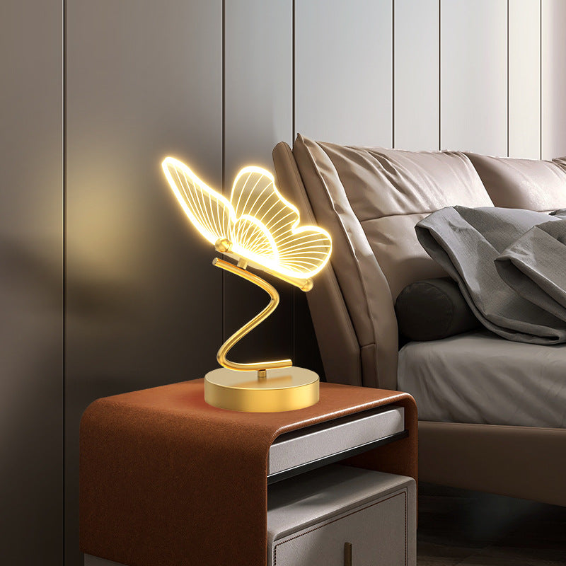 Lampe de table décorative en forme de papillon, lumière moderne et créative, de luxe, à utiliser au chevet du lit