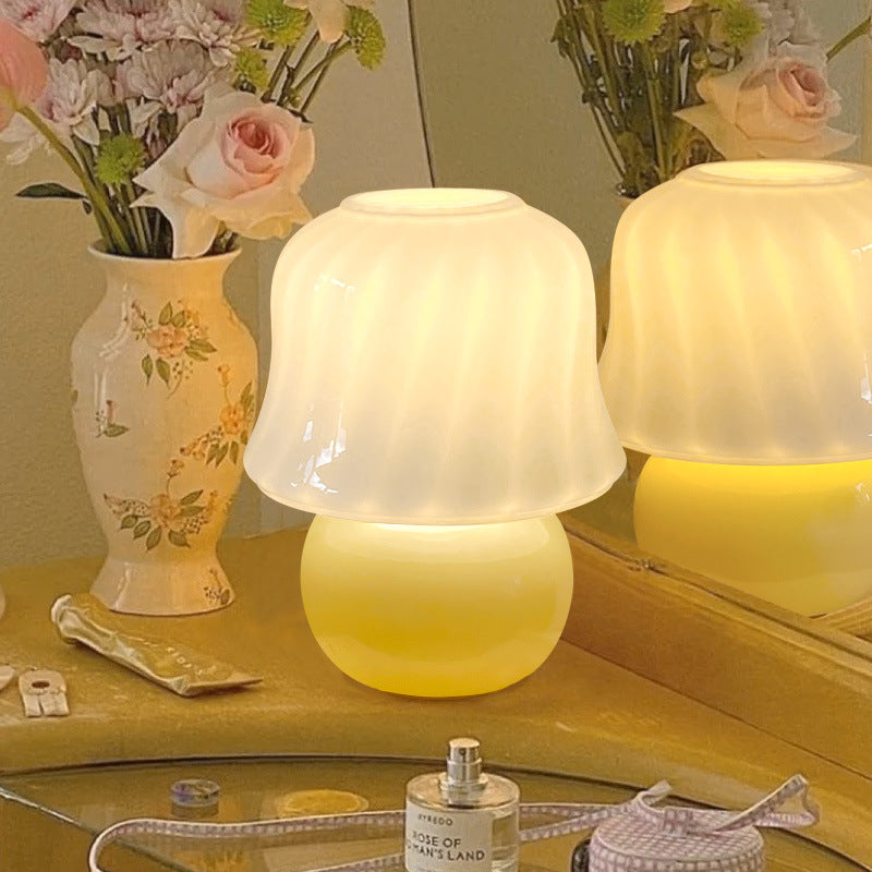 French Cream Handmade Glass Bedroom Bedside Decoration Mushroom Lamp