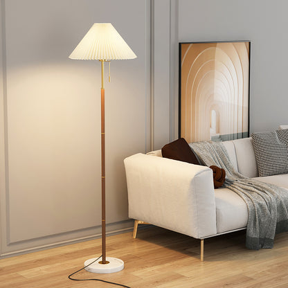 Lámpara de pie plisada Simple de grano de madera de lujo, luz Retro, lámpara de pie para dormitorio, mesita de noche, sofá, estudio