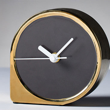 Petite horloge de bureau, décoration de table de chevet