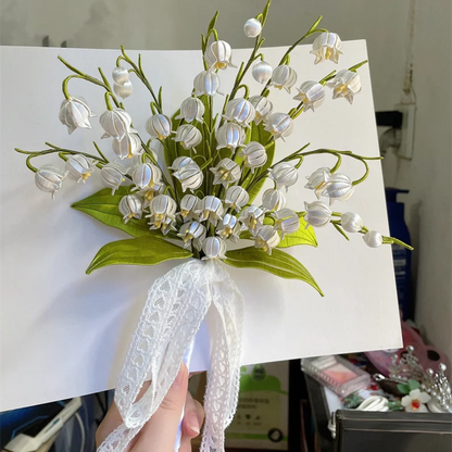 Bouquet de muguet simple fait à la main