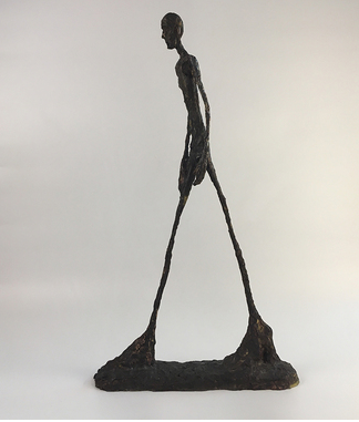 Escultura de bronce minimalista de Giacometti, muebles de lujo ligeros, decoración de sala de estar de Hotel