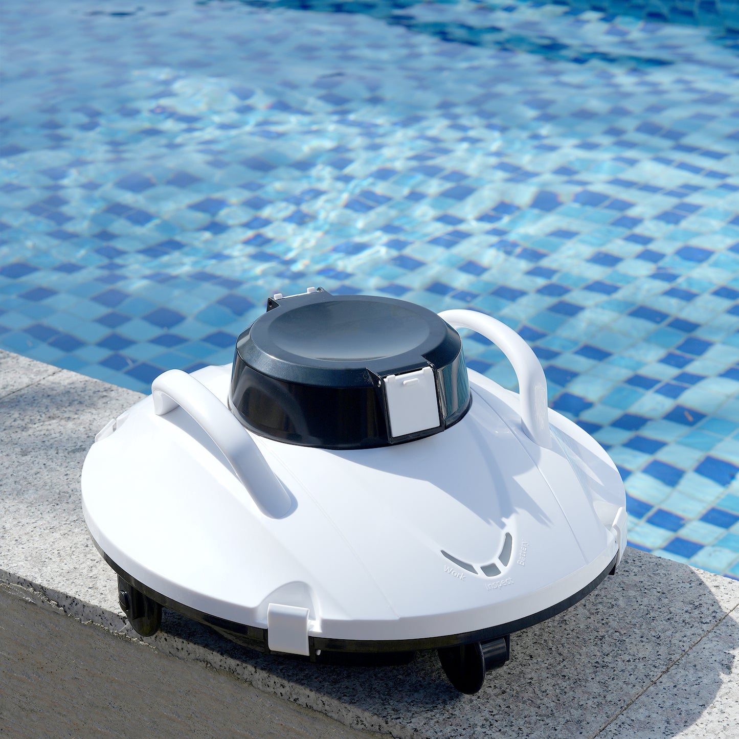 Machine de nettoyage de piscine 