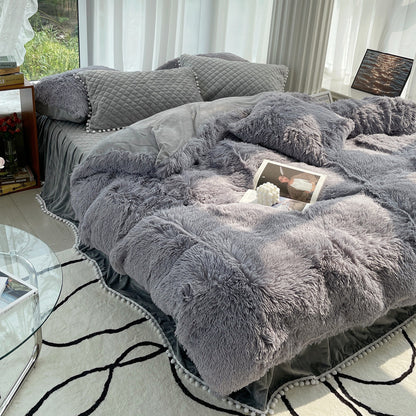 Lit d'hiver en fourrure de vison en fibre de lait Housse de couette longue en laine quatre pièces Velours corail Double face en peluche doublée en polaire Jupe de lit matelassée Style princesse