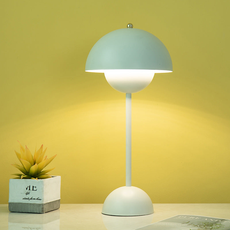 Creative Nordic Simple Bud Table Lamp