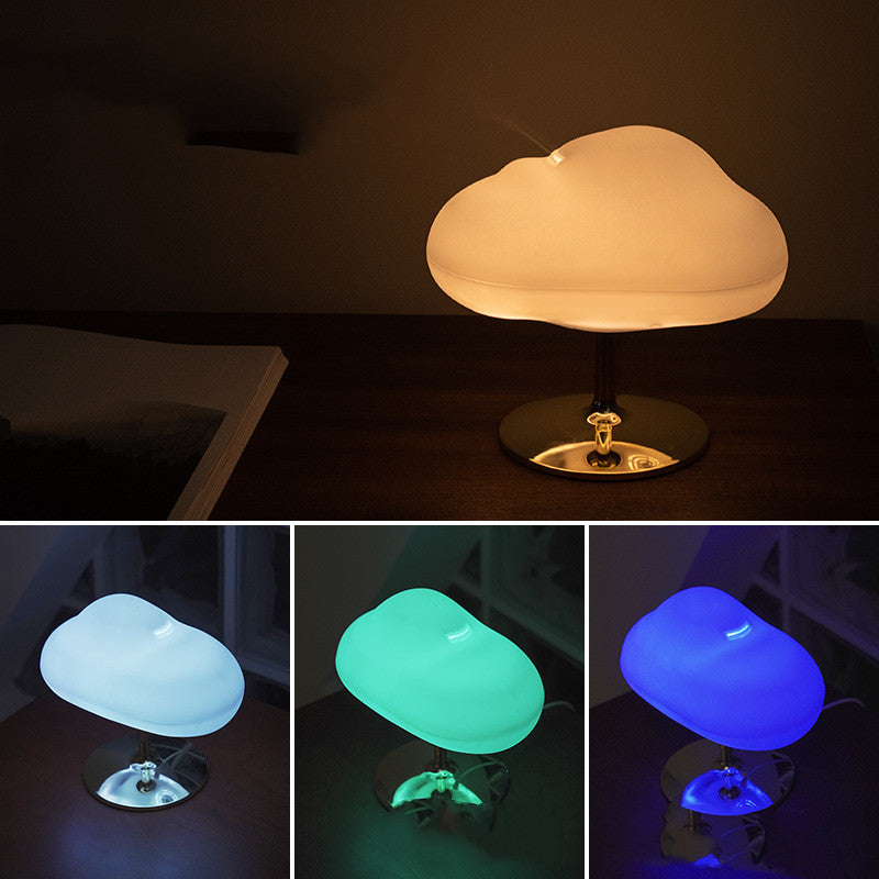 Humidificateur de lumière d'ambiance colorée en forme de nuage, chambre silencieuse pour la maison, les femmes enceintes et les bébés peuvent utiliser un diffuseur d'arôme